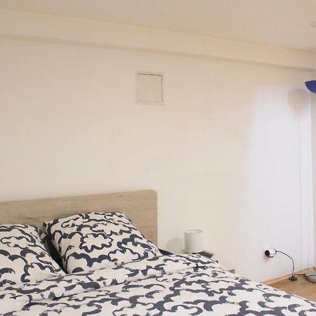 Bright Apartment - Near Garden Париж Екстер'єр фото