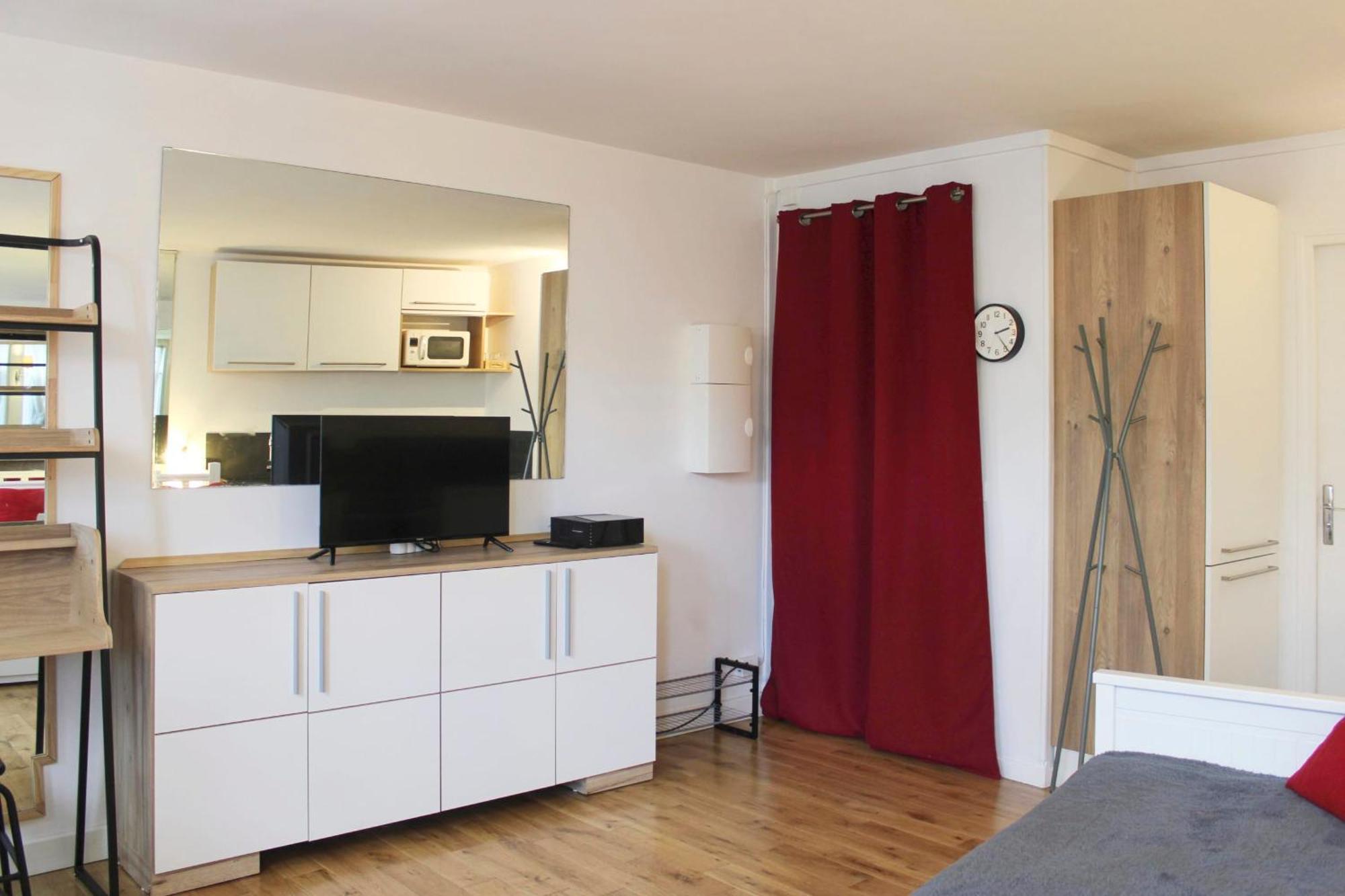 Bright Apartment - Near Garden Париж Екстер'єр фото